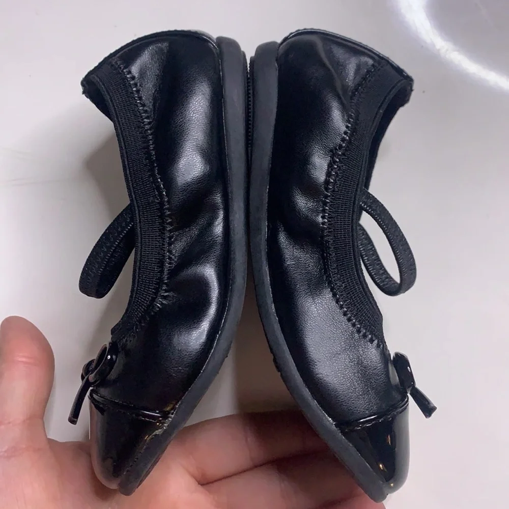 The children’s Place girls 7 patent leather Mary Jane black dress shoes
